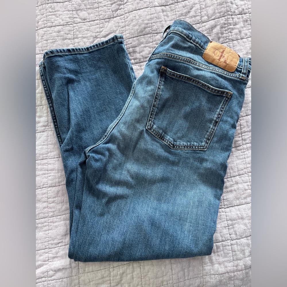 Calvin Klein Jeans Men's Light-Medium Blue Straight Denim